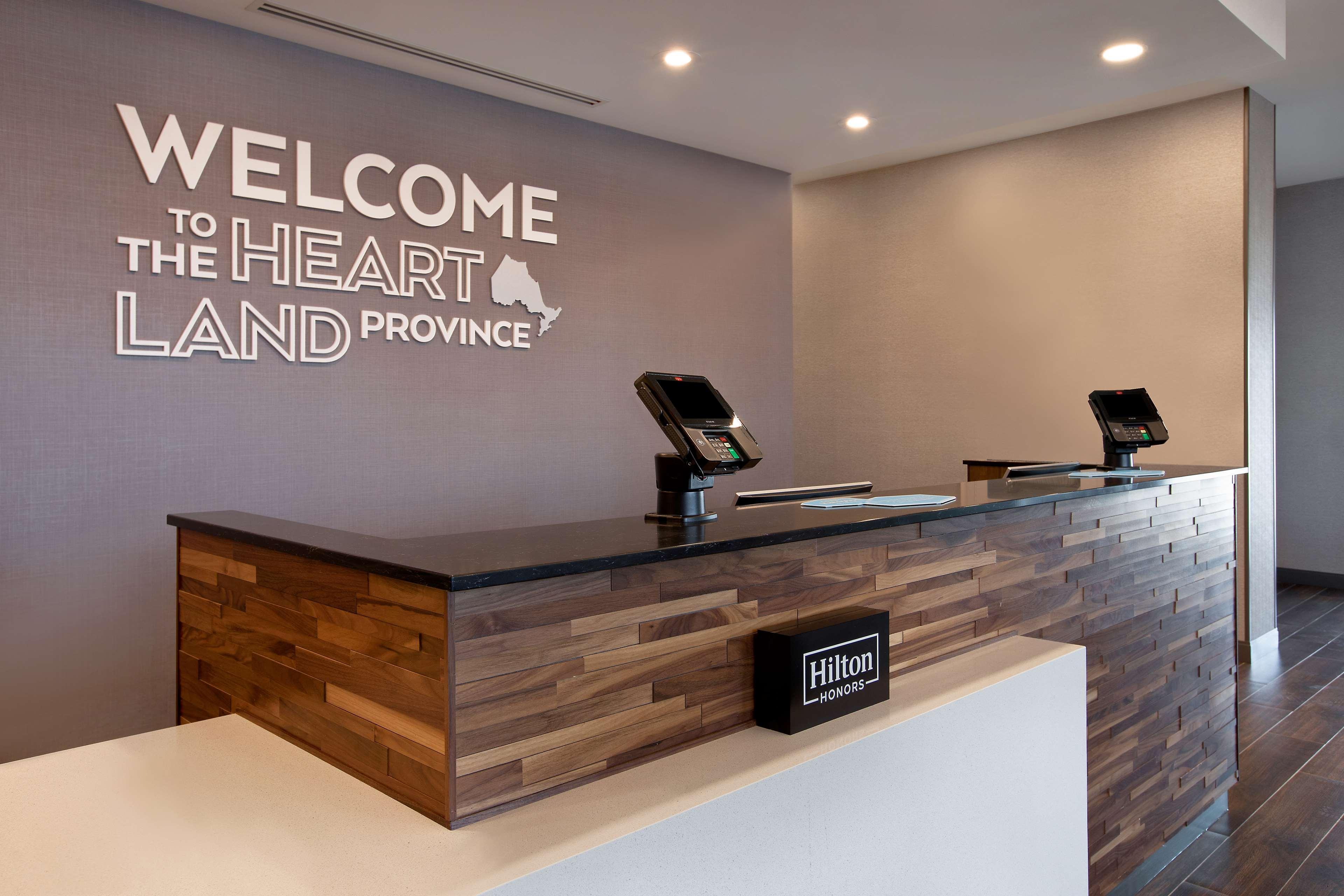 Hampton Inn & Suites Ottawa West, Ontario, Canada エクステリア 写真