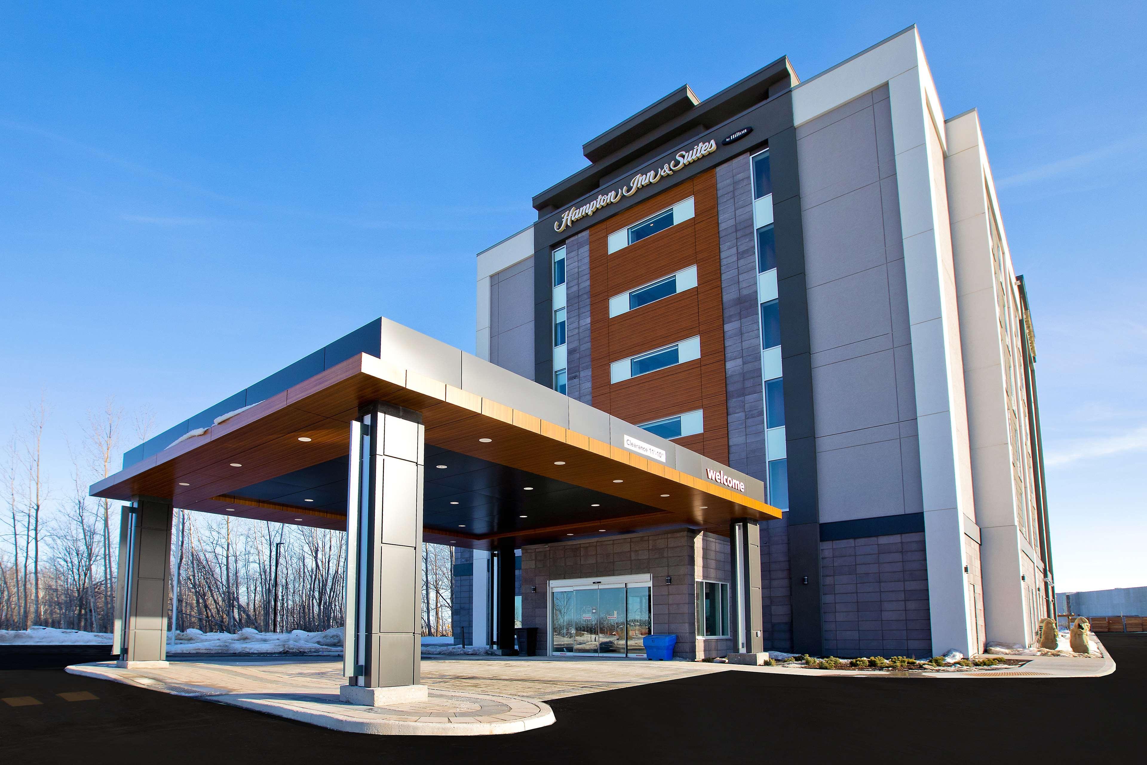 Hampton Inn & Suites Ottawa West, Ontario, Canada エクステリア 写真