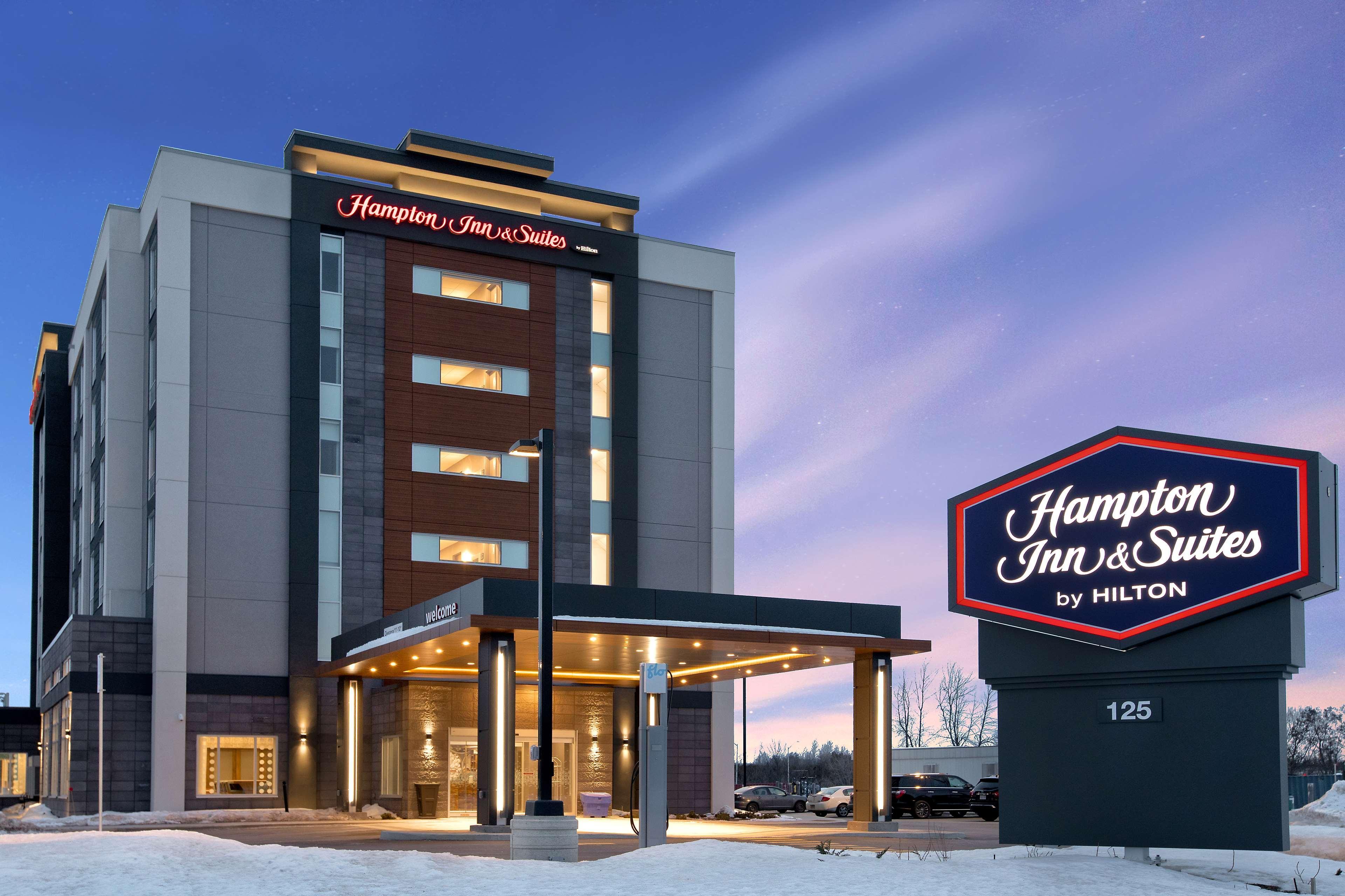 Hampton Inn & Suites Ottawa West, Ontario, Canada エクステリア 写真