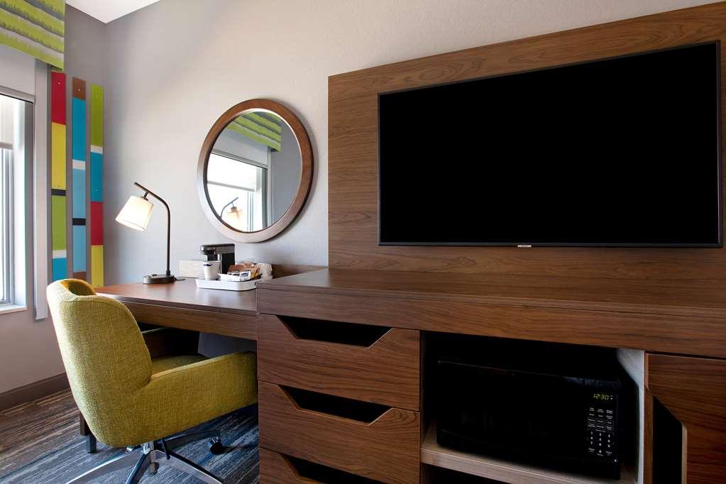 Hampton Inn & Suites Ottawa West, Ontario, Canada 部屋 写真