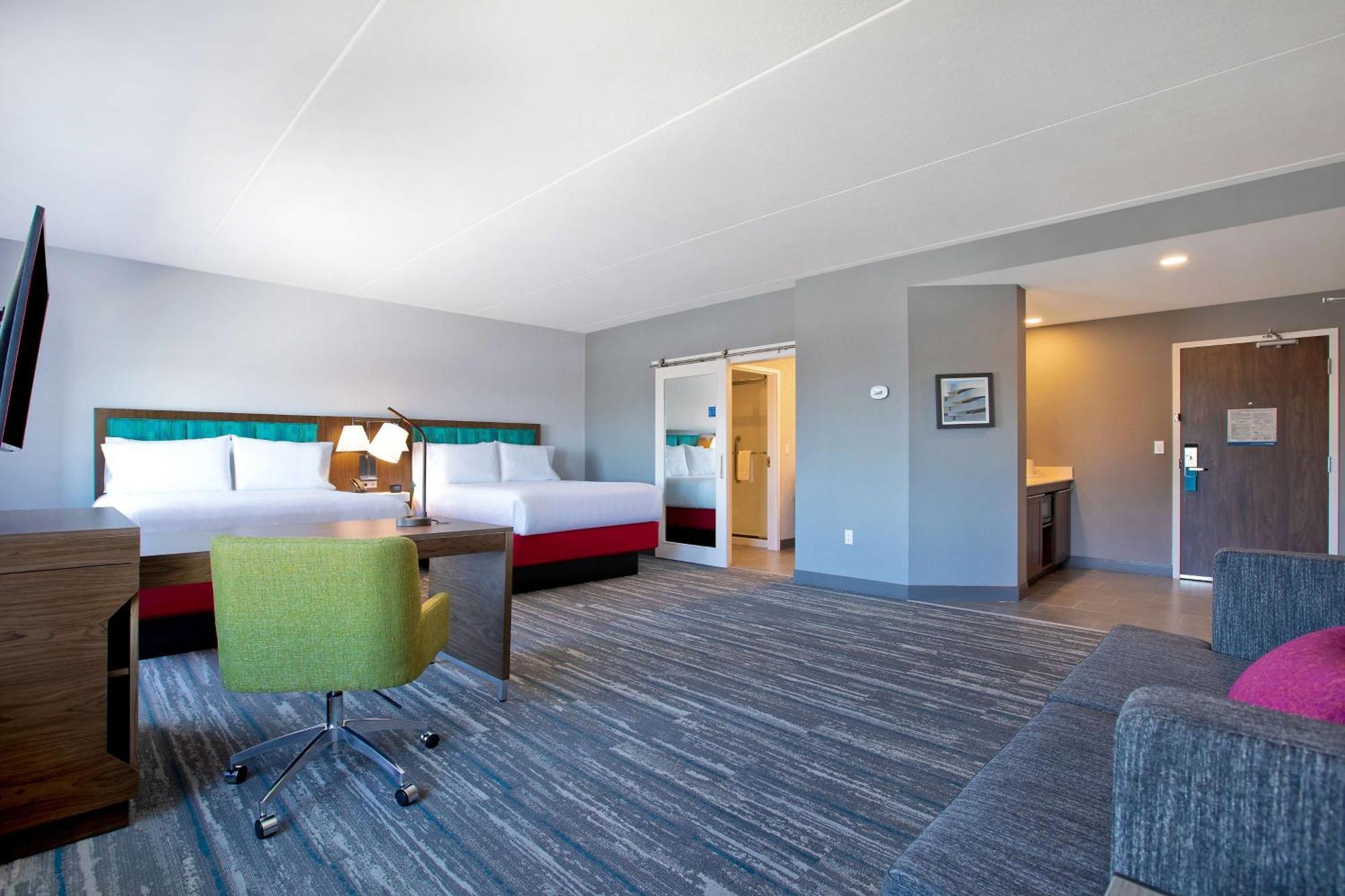 Hampton Inn & Suites Ottawa West, Ontario, Canada エクステリア 写真